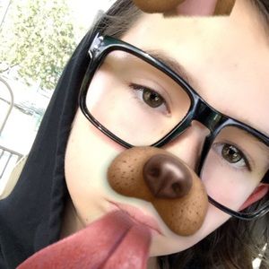 Meet your Posher, Queen